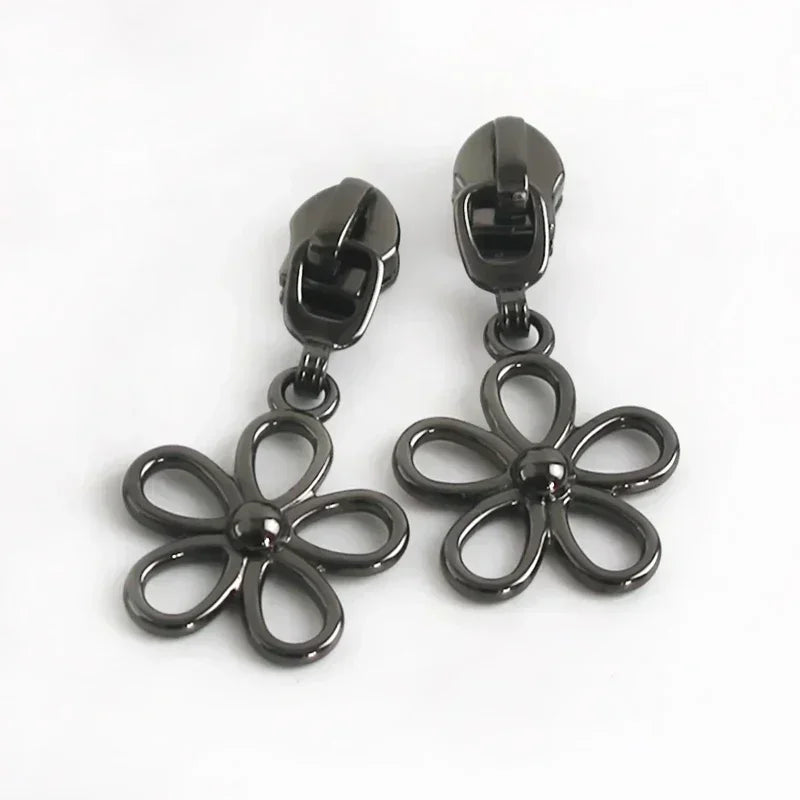 20/600Pcs 5# Nylon Zippers Sliders 10-50Pcs Flower Sewing Zipper Slider Garment Decoration Zip Puller Backpack Repair Closure Zips Head